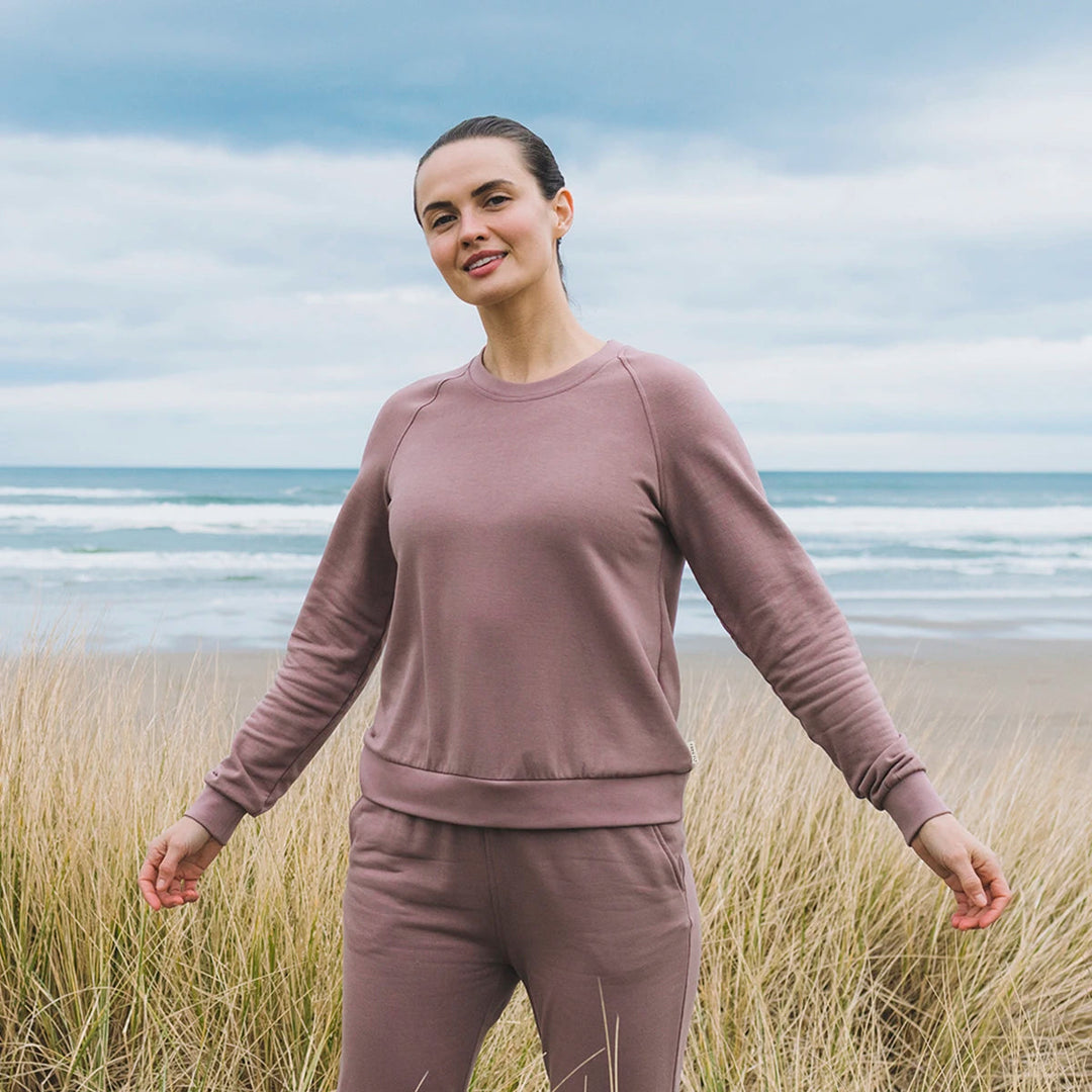 Free Fly Women's Bamboo Lightweight Fleece Crew Image 01