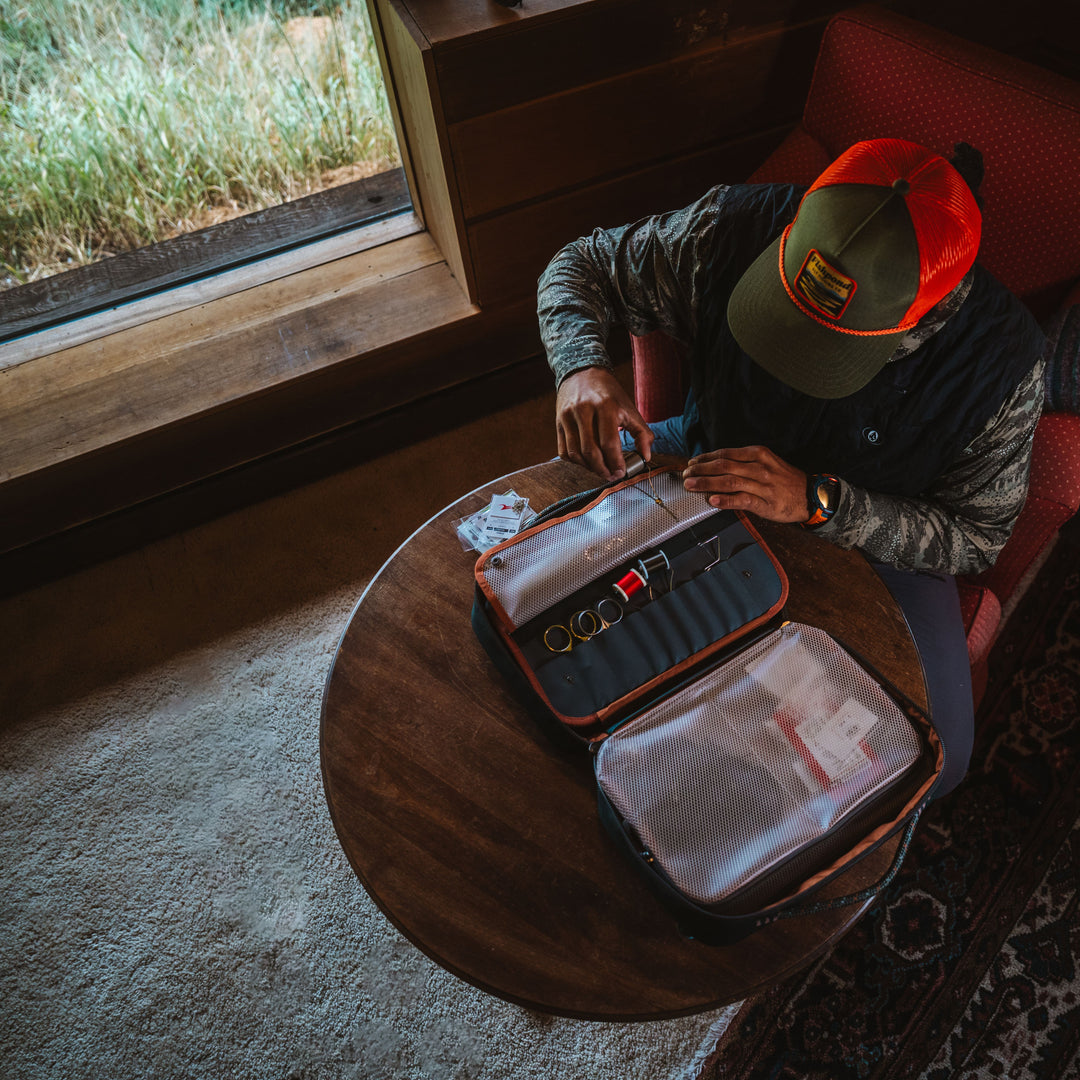 Fishpond Backwater Fly Tying Kit Image 09