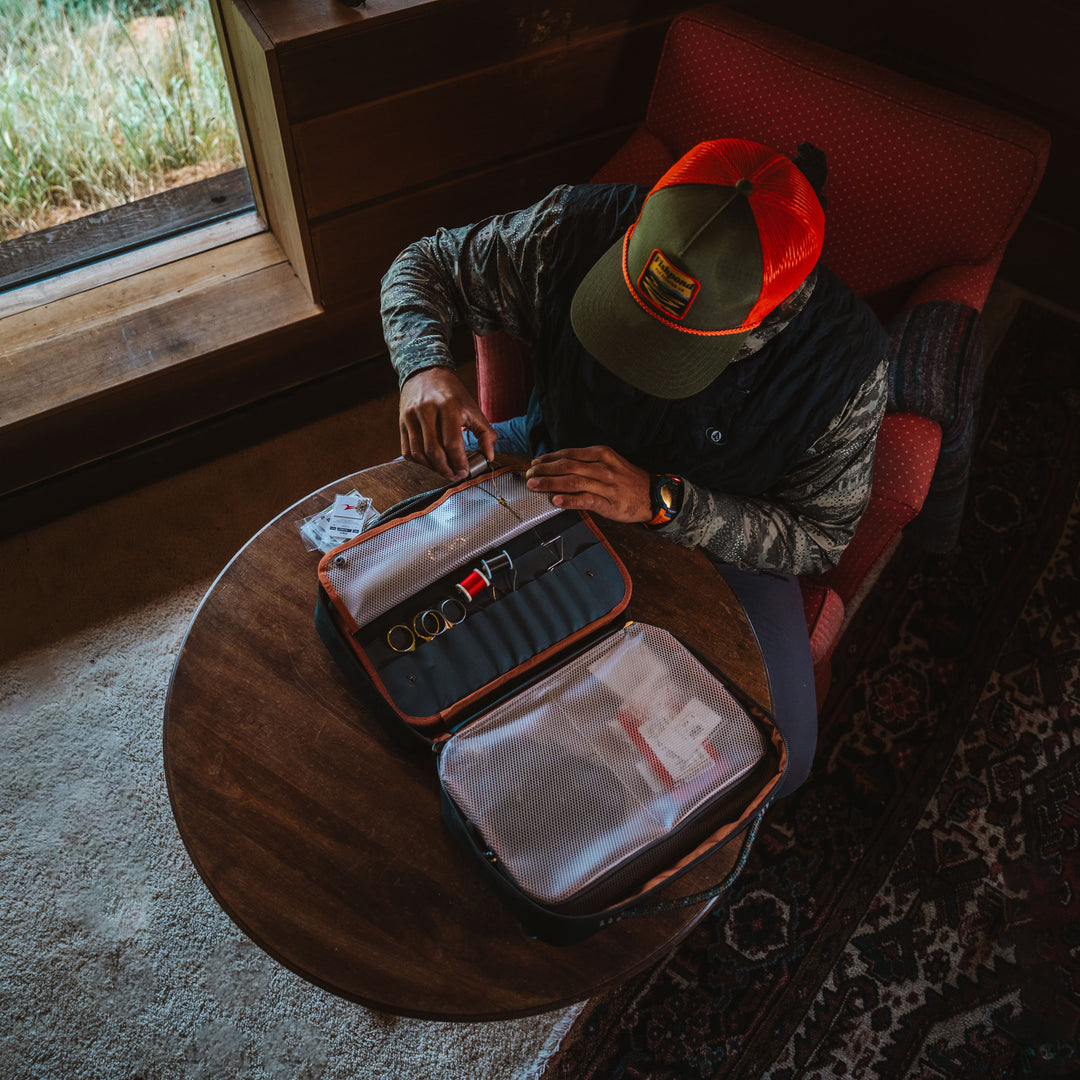 Fishpond Backwater Fly Tying Kit Image 09