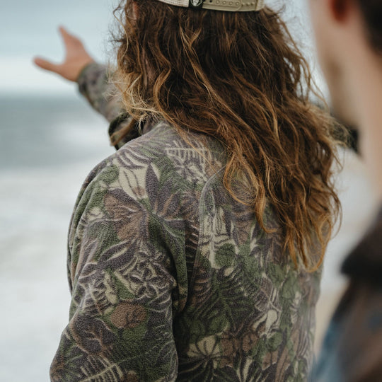 Howler Brothers Free Range Fleece Pullover Tropic Noir Image 09
