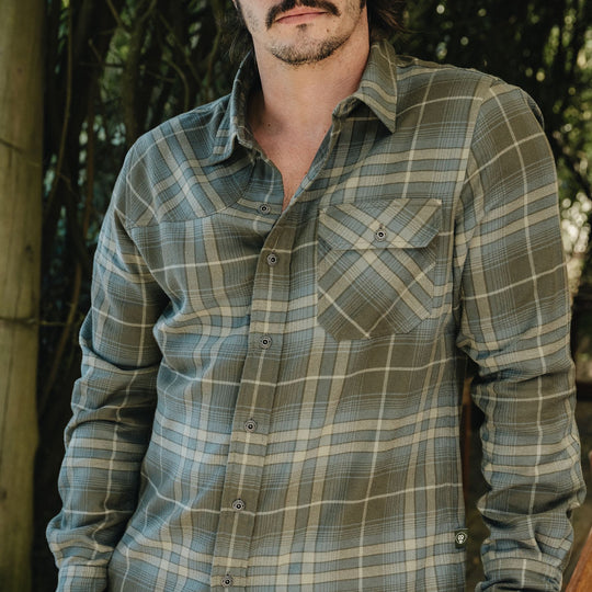 Howler Brothers Harker's Flannel Kempton Plaid : Beluga Image 08